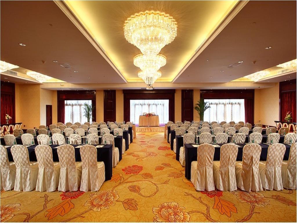 Wyndham Grand Plaza Royale Palace Chengdu Esterno foto